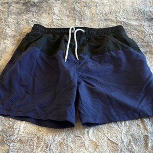 Men’s swimming shorts
